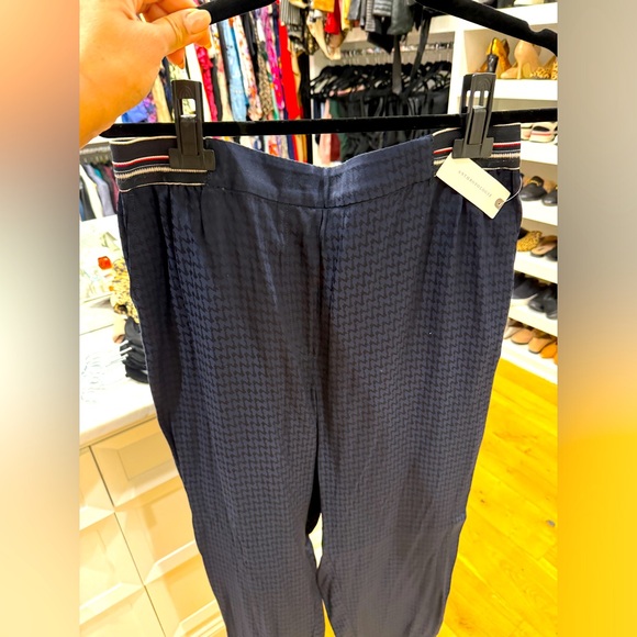 Anthropologie satiny pants - Picture 1 of 4
